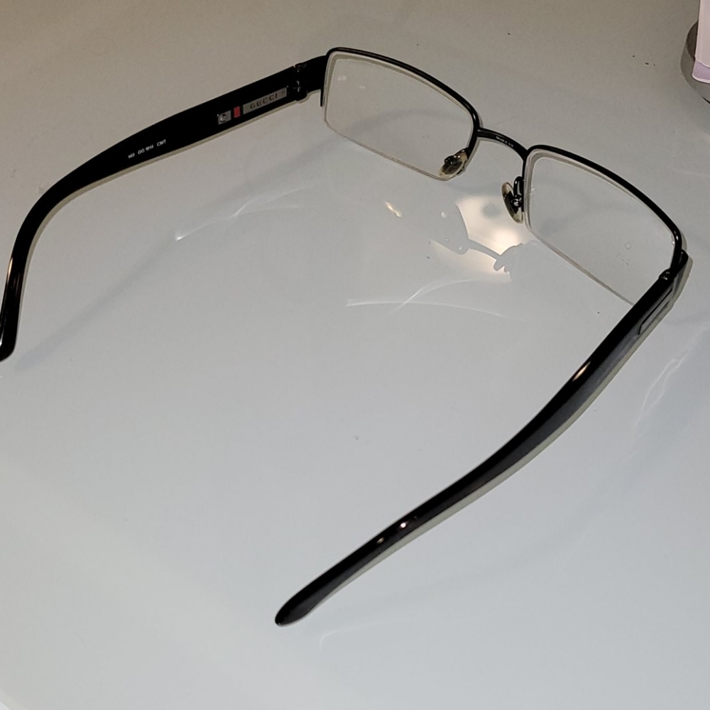 🔥🔥Authentic Gucci eyeglasses🔥🔥 - Picture 5 of 11